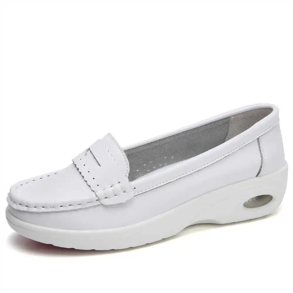 Thick Sole Slipon White Traine – обзор и цена Luxury Lifestyle Shows